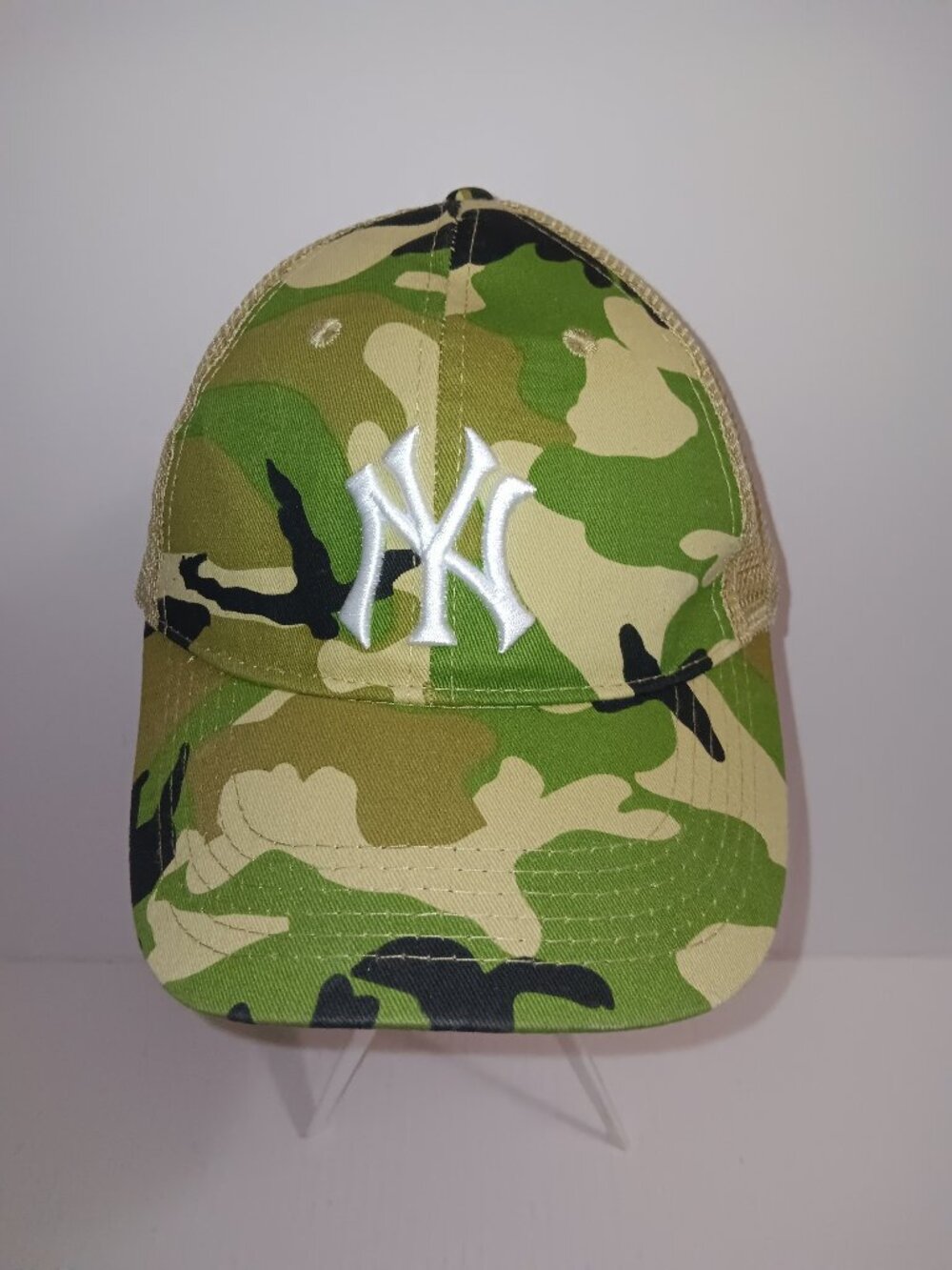NY YANKEES/ BUDWEISER CAMO MESH SNAPBACK HAT